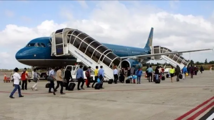 Gần 100 triệu lượt khách qua cảng hàng không trong 10 tháng